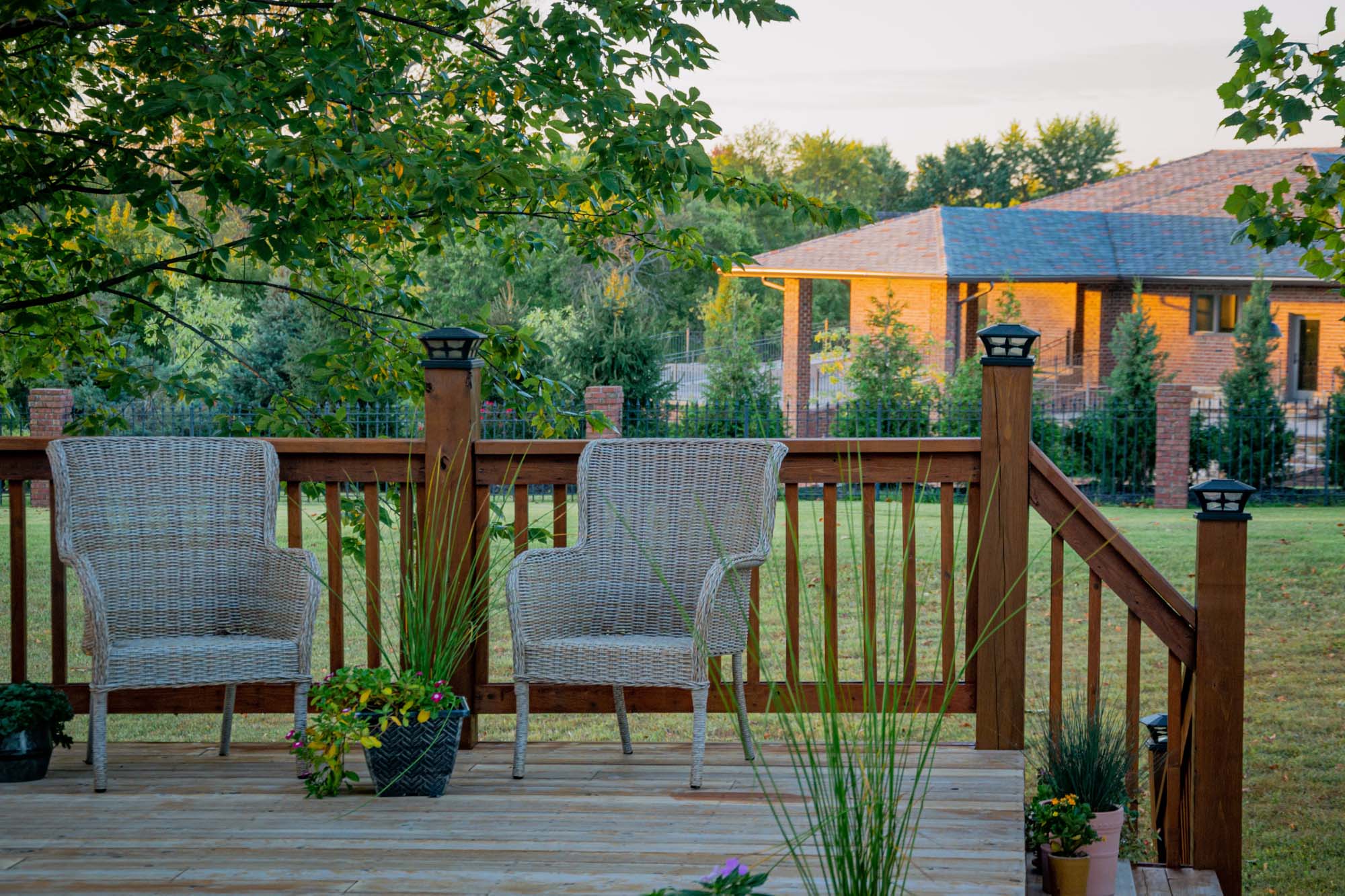 Everything You Need to Know About Maintaining Your Fence this Summer